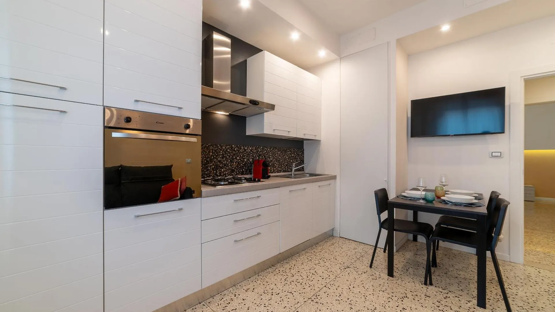Casa Daura - Your Comfortable Apartment In Bologna - Parking
